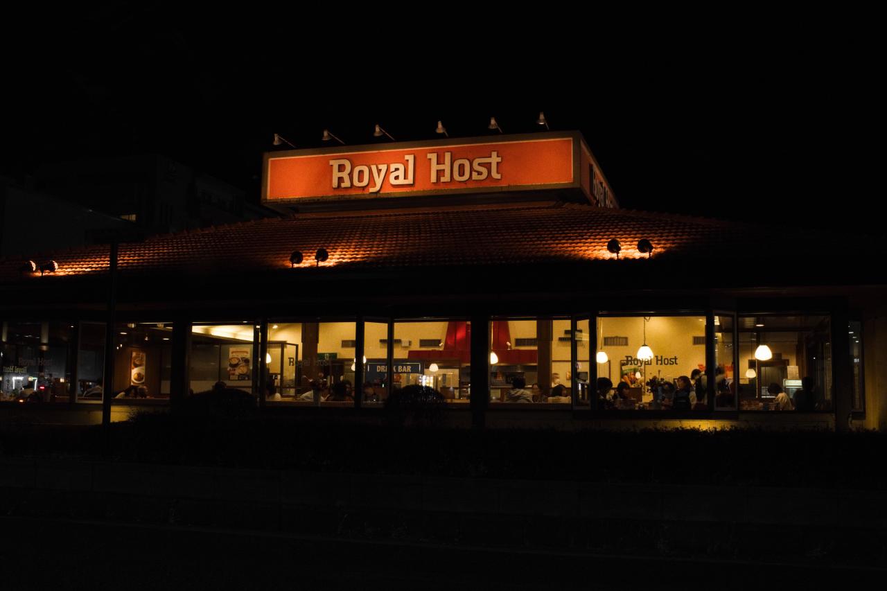 夜のファミレス | EVERYBODY×PHOTOGRAPHER.com