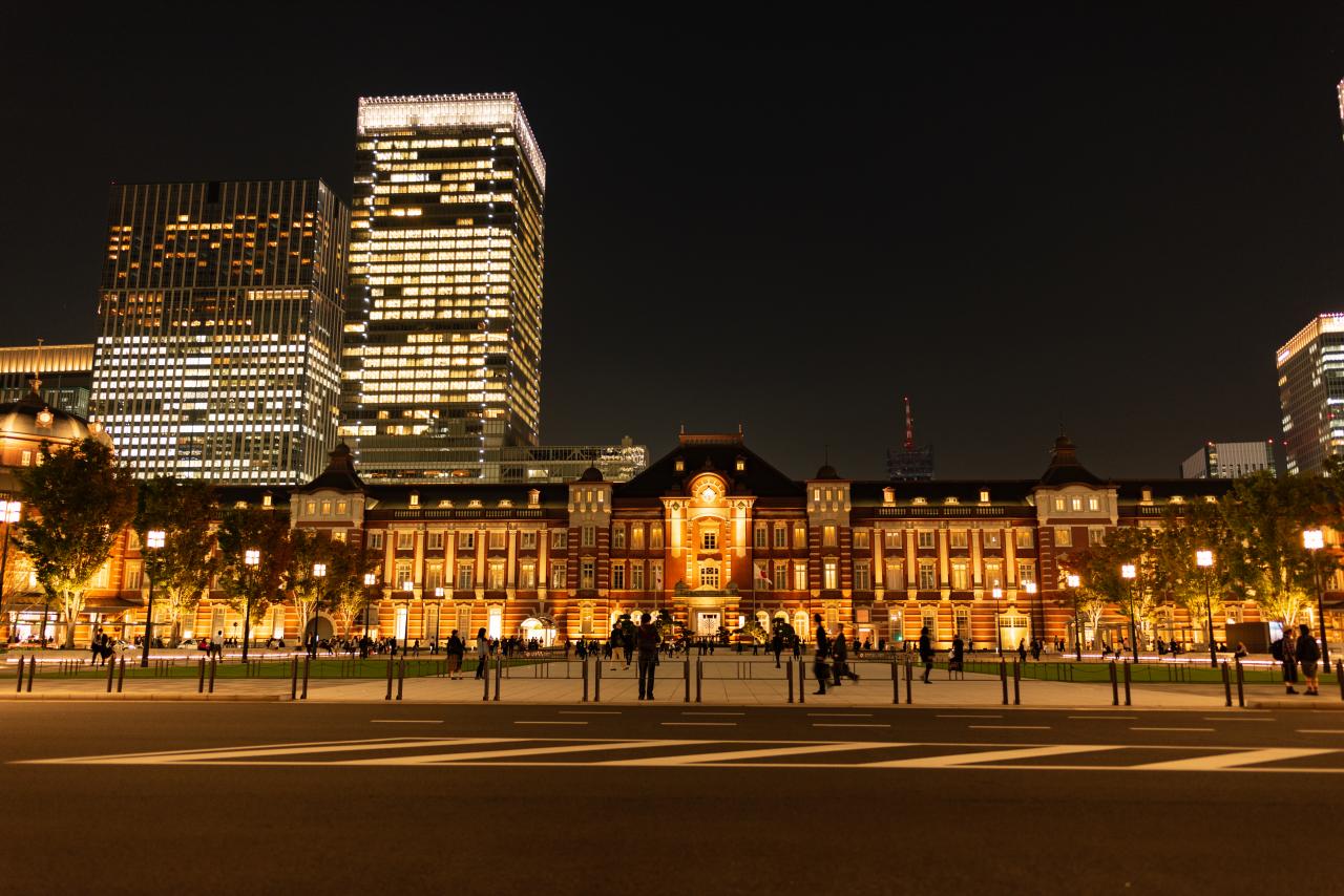 東京駅丸の内口夜景 Everybody Photographer Com