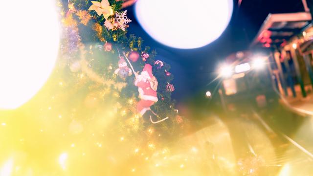 ニコン Nikon 1 NIKKOR VR 70-300mm F4.5-5.6 新品)Nikon (ニコン) Z5II 24-200 レンズキット（商品ID