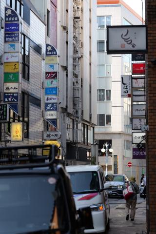 [美品] シグマ 超広角 8-16mm F4.5-5.6 DC Canon用 l.jpg